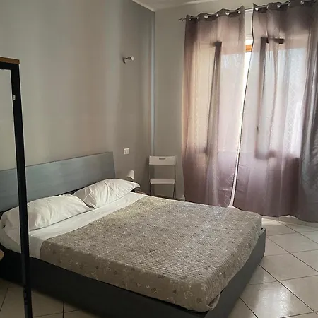 Bedroompompei With Free Parking شقة