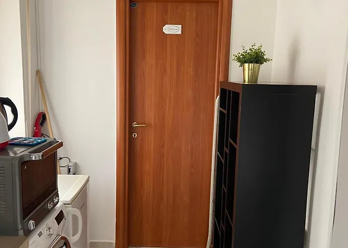 Bedroompompei With Free Parking *